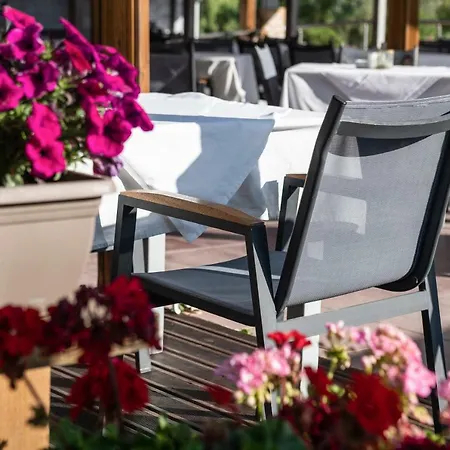 Hotel apartamentowy Akti 3*