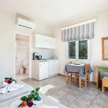 Hotel apartamentowy Akti 3*